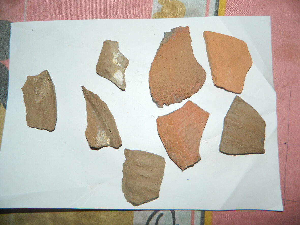 Pottery shards found at Abu Sidhum